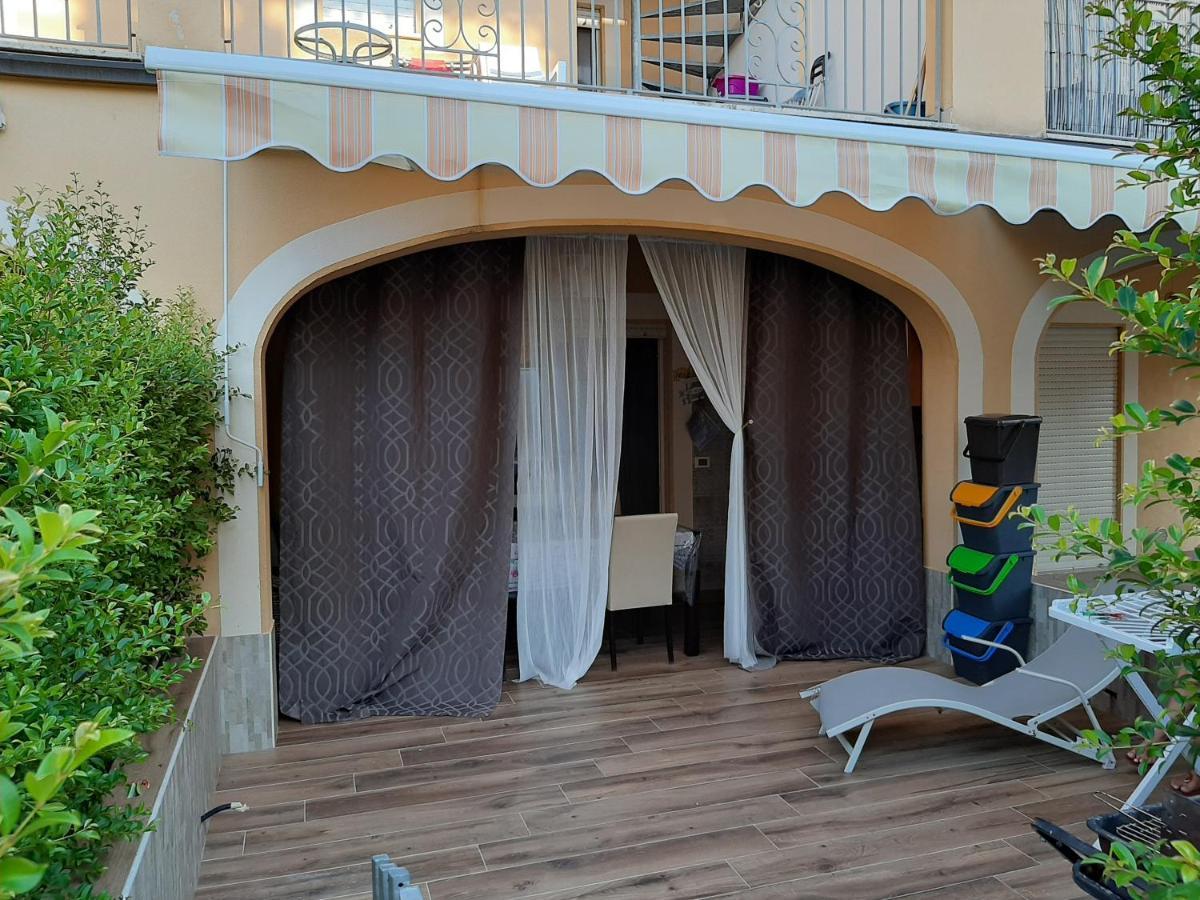 Sonia Pizzo Beach Club Apartment Exterior photo